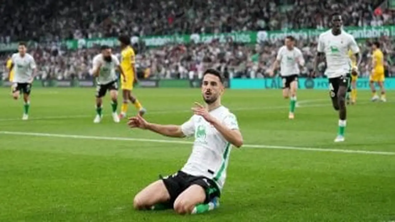 راسينج سانتاندير يعود إلى الدوري الإسباني بعد غياب 14 عاما